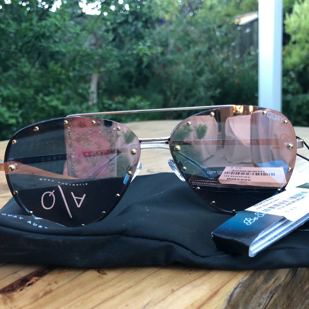 Quay Australia sunglasses mirror aviator NWT